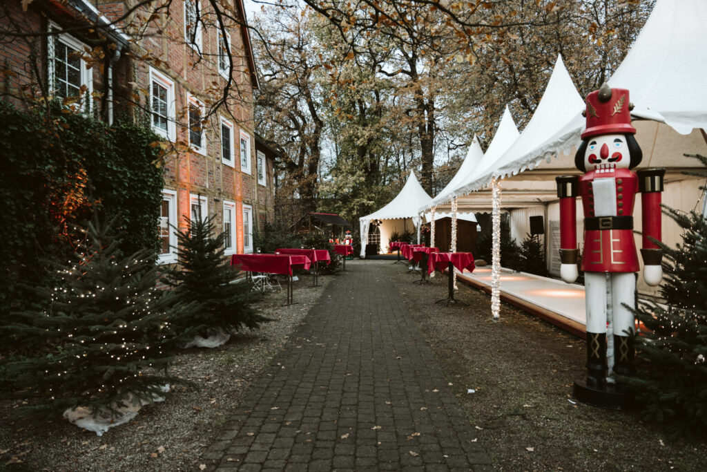 Weihnachtsfeier auf Bombecks Hof