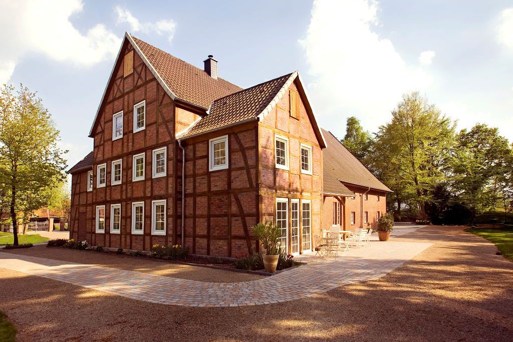 Bombecks Hof Rheda-Wiedenbrück Außenansicht auf das Haus vom Garten