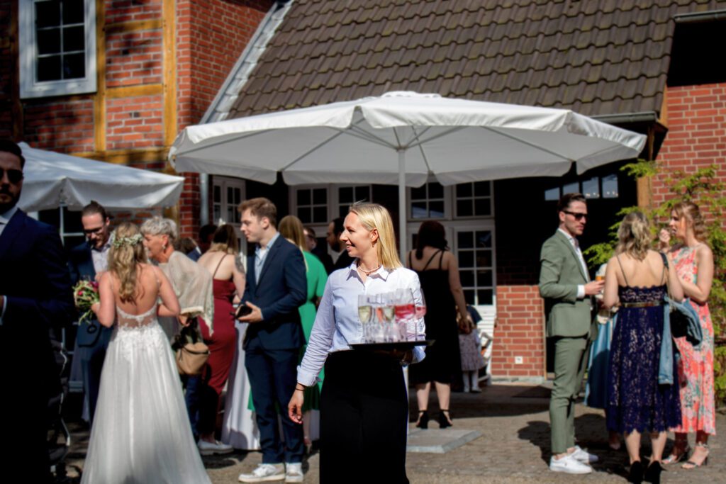 Empfang im Garten bei Bombecks Hof Hochzeitsempfang